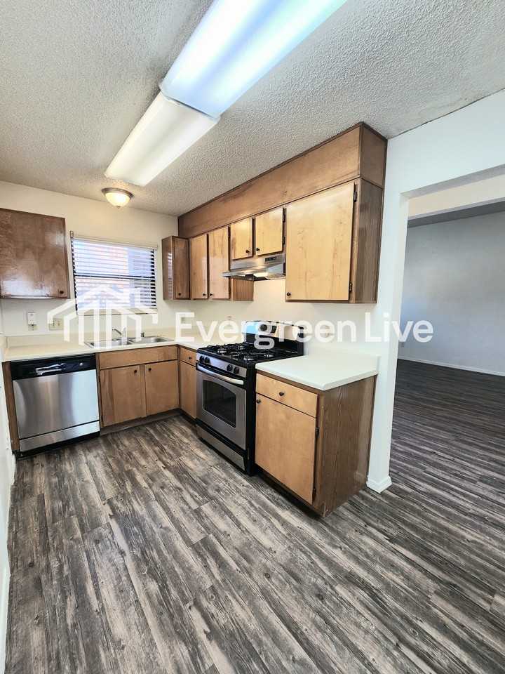 2149 Santa Ana Ct - Photo 5 of 21