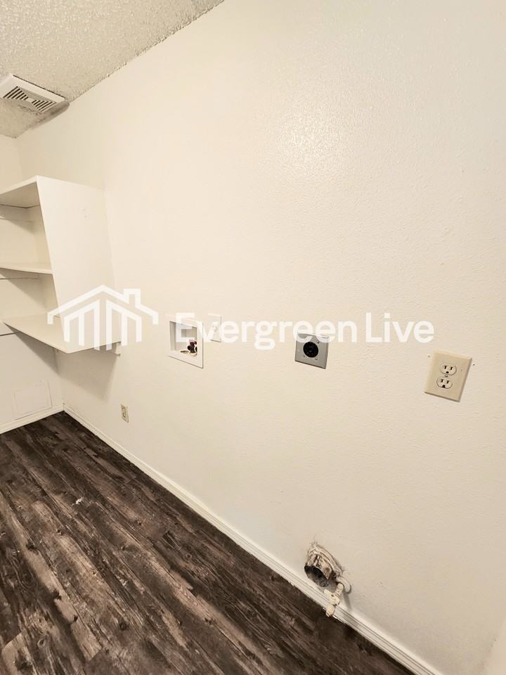 2149 Santa Ana Ct - Photo 7 of 21