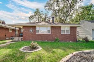 featured image of 7139 Forest Ave