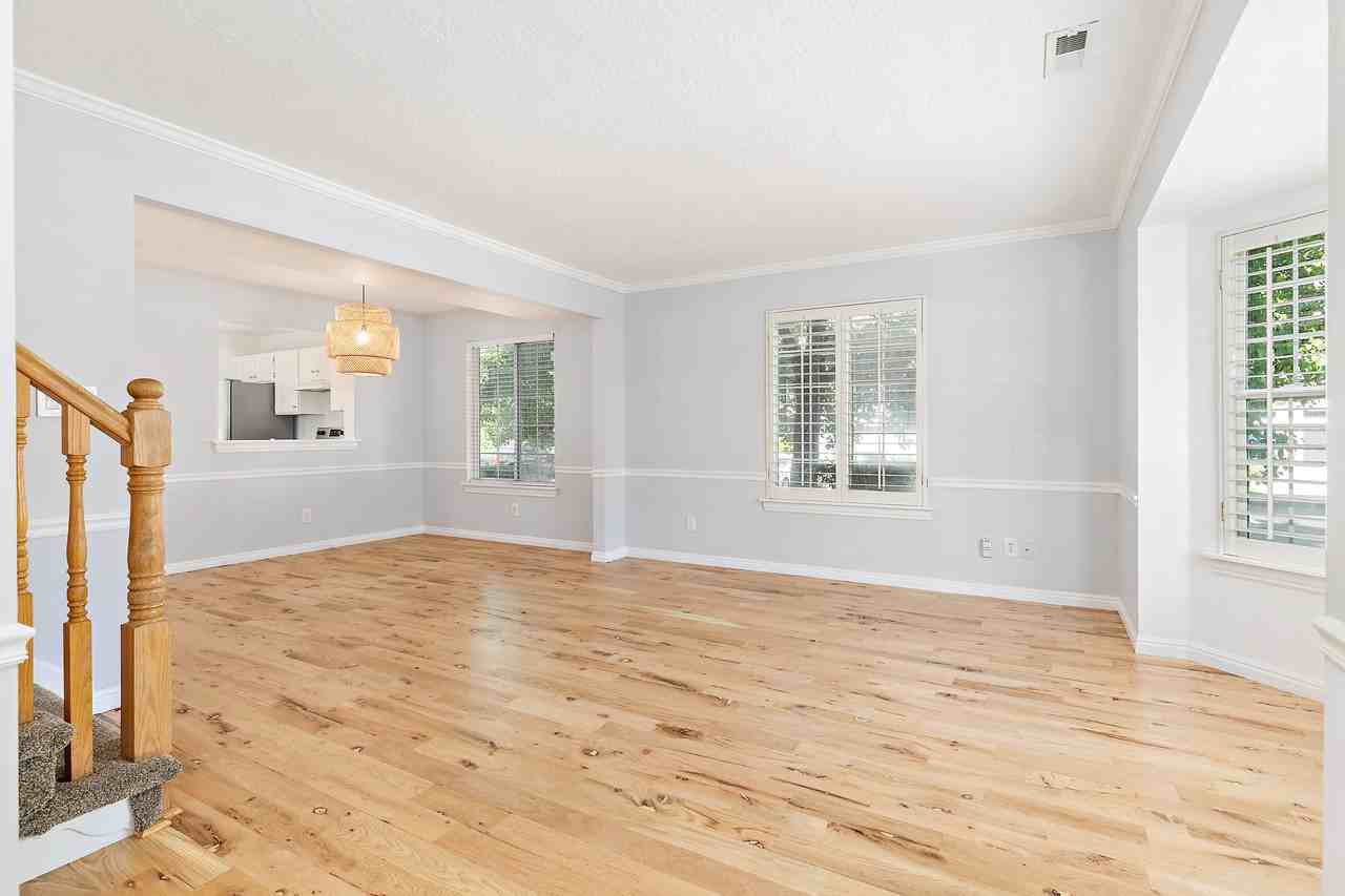 774 E St - Photo 4 of 15