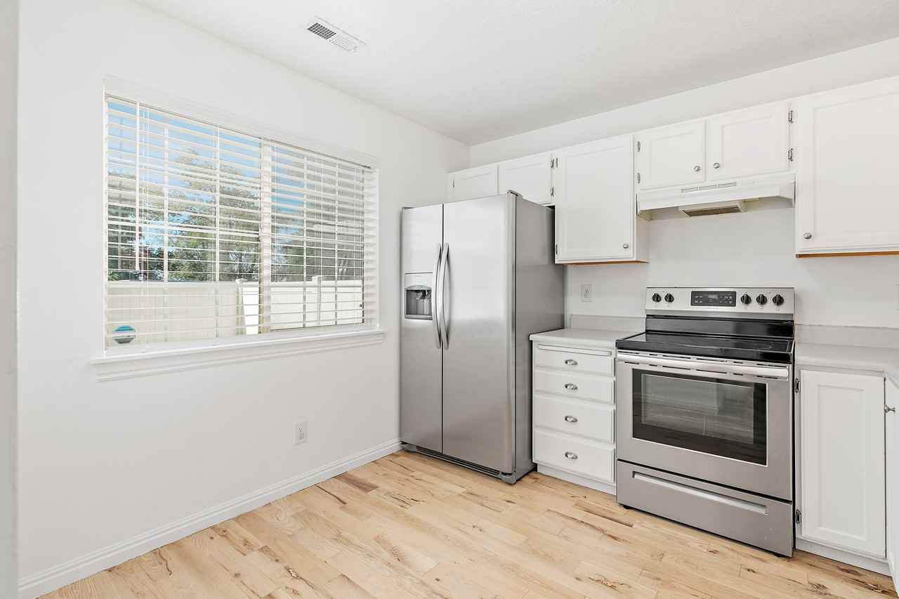 774 E St - Photo 7 of 15