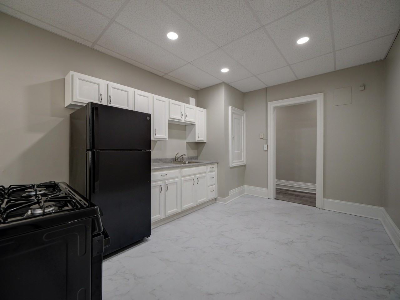 Willett Apartments - Photo 4 of 46