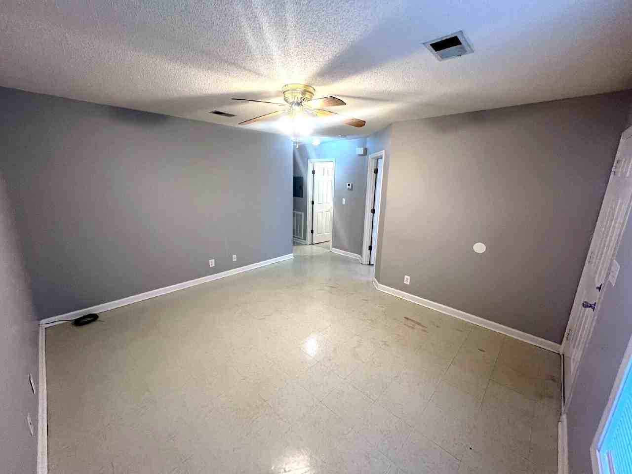 102B Tennessee Ave - Photo 2 of 8