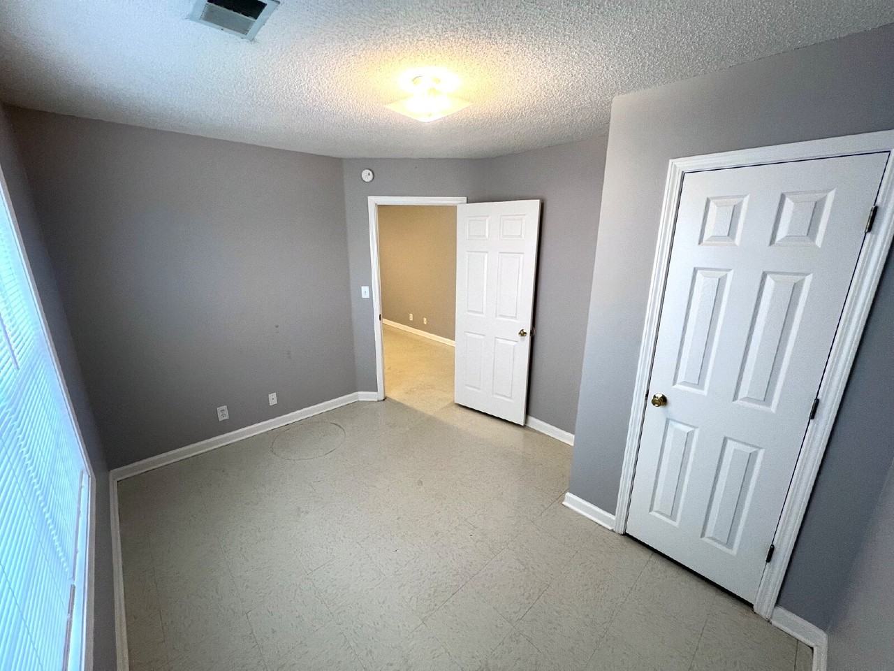 102B Tennessee Ave - Photo 4 of 8