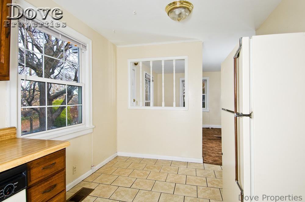 2415 N Hillcrest Dr #A - Photo 5 of 8