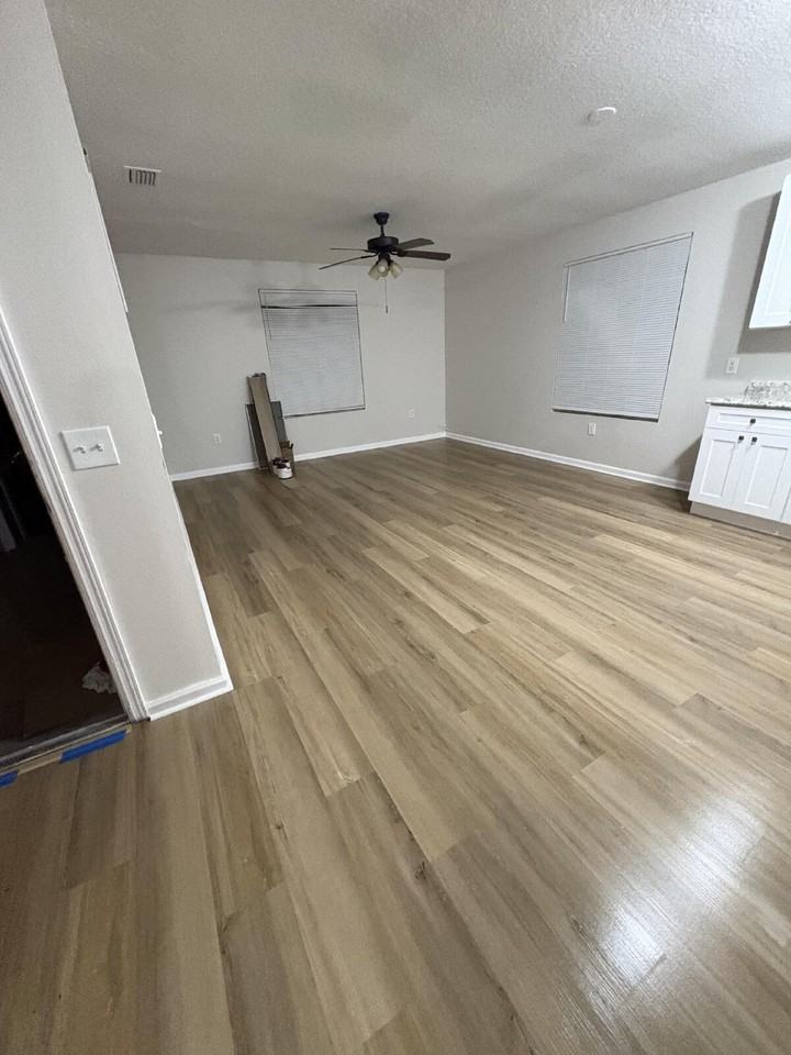 2603 E Cayuga St - Photo 7 of 29