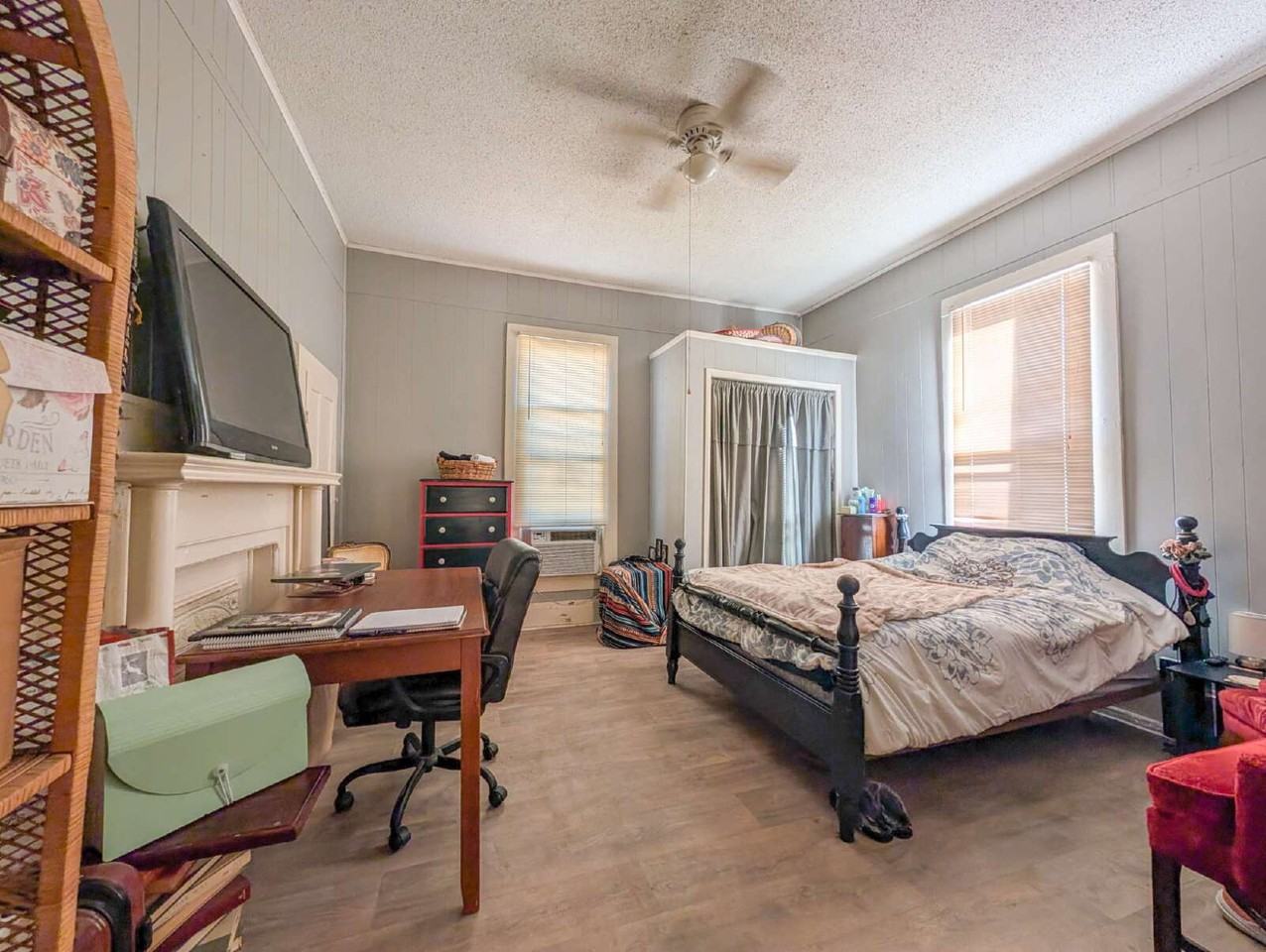 309 Elm St - Photo 3 of 8