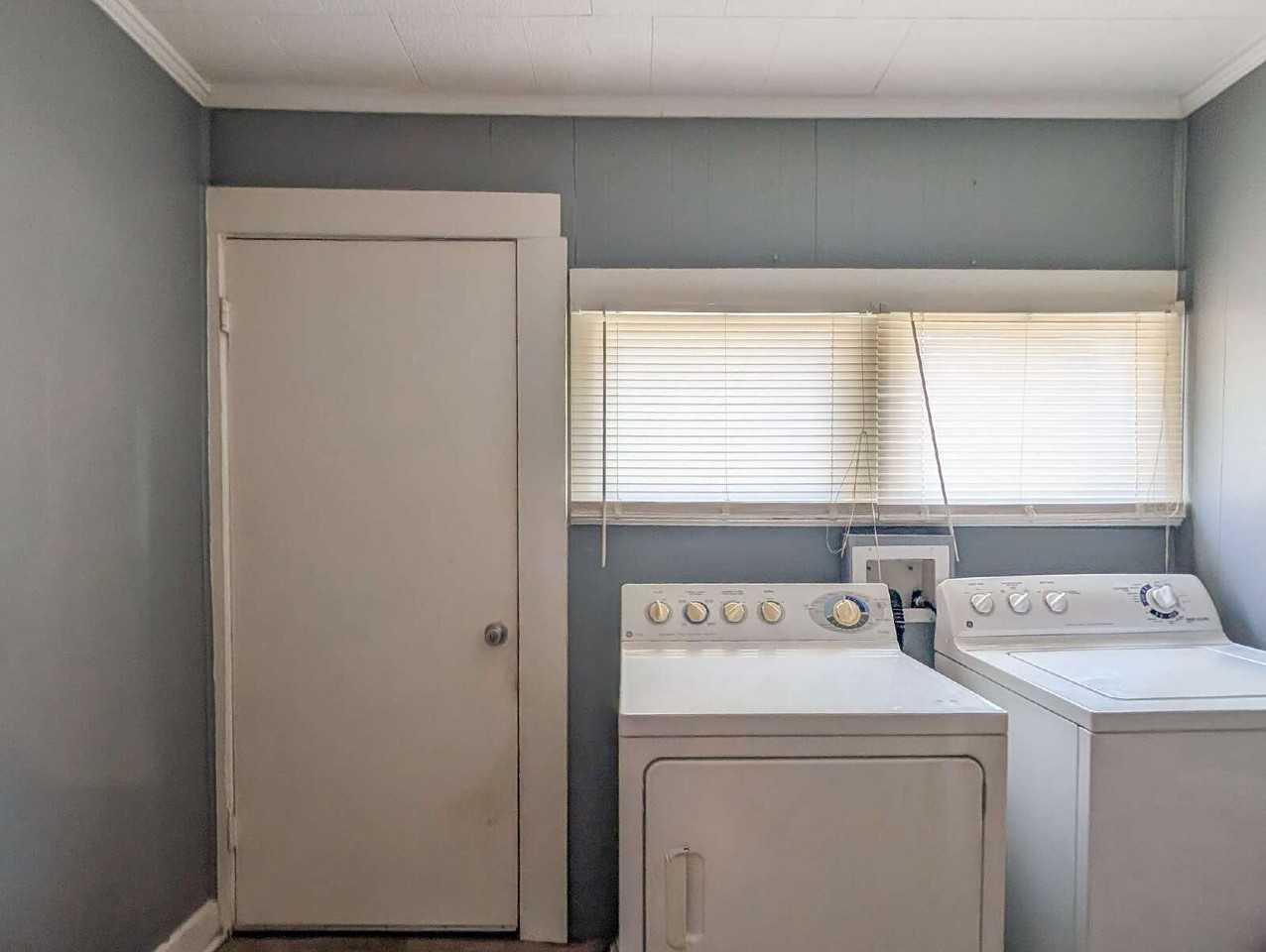 309 Elm St - Photo 7 of 8