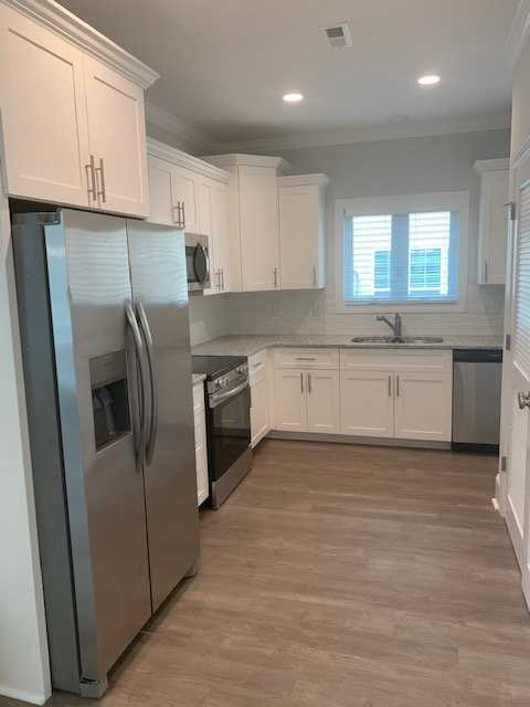 3236 Gordon Dr #A - Photo 4 of 20