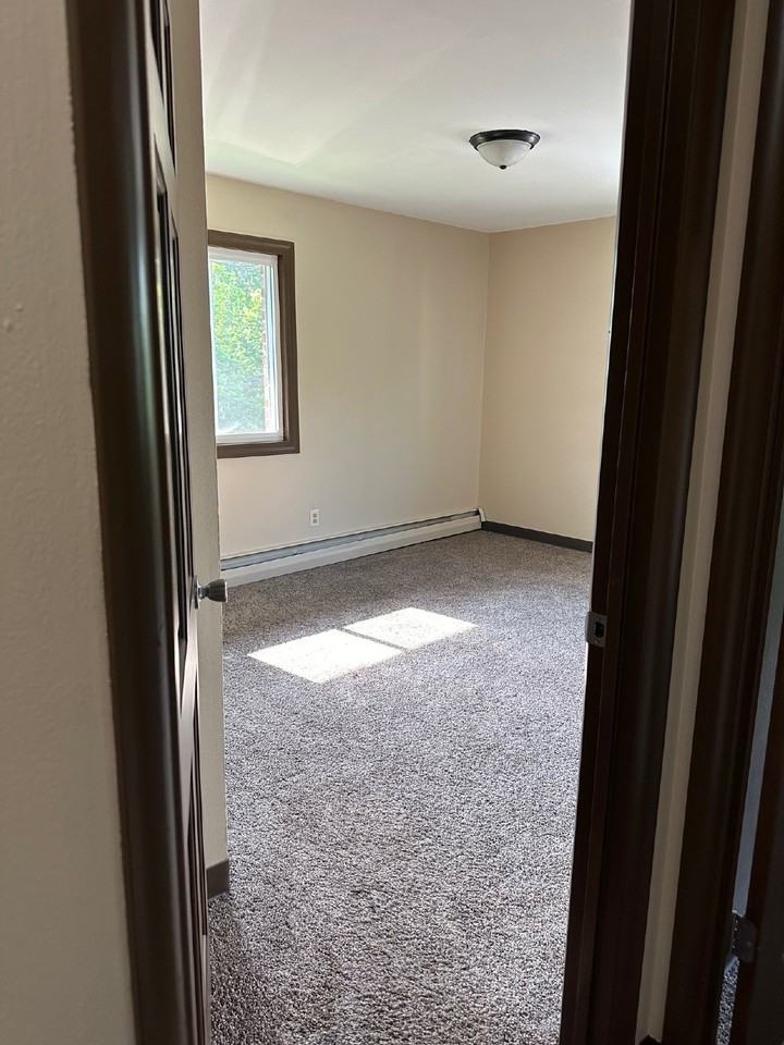 349 W Grand Ave #210 - Photo 5 of 13