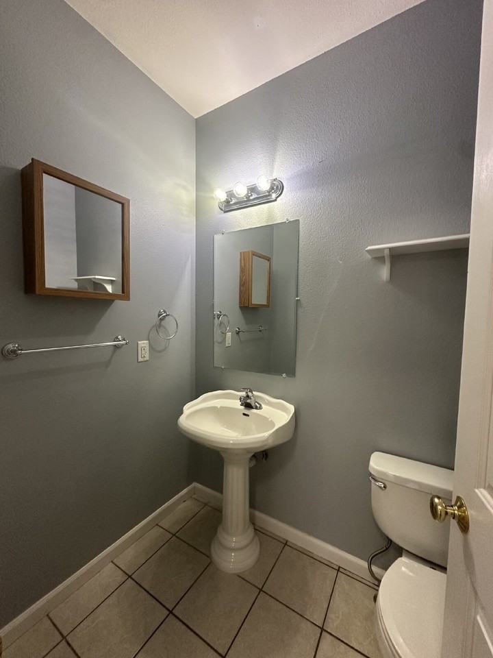 3612 Rock Springs St - Photo 4 of 17