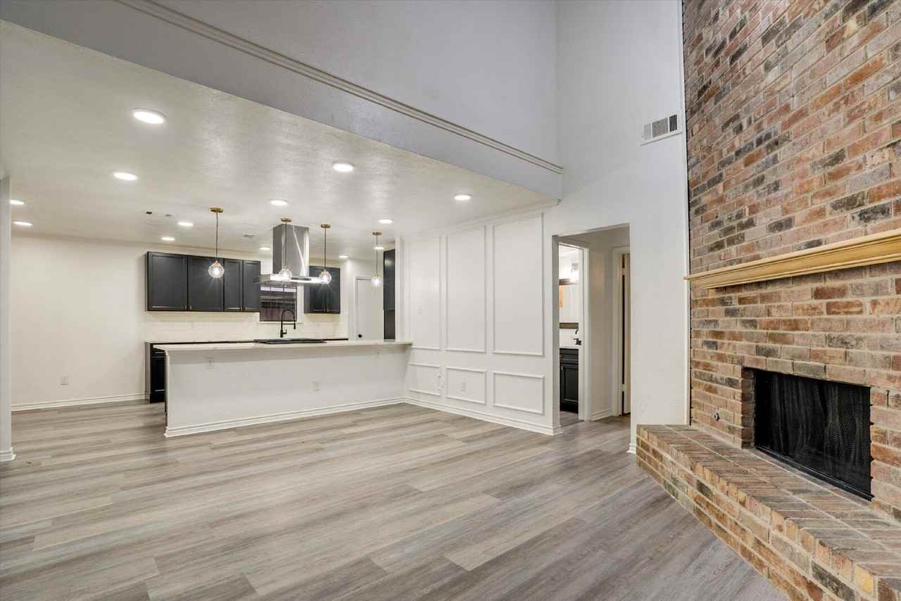 3302 Sara Dr - Photo 3 of 20