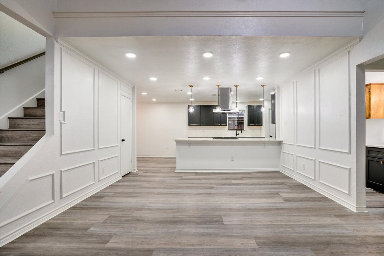 3302 Sara Dr - Photo 4 of 20