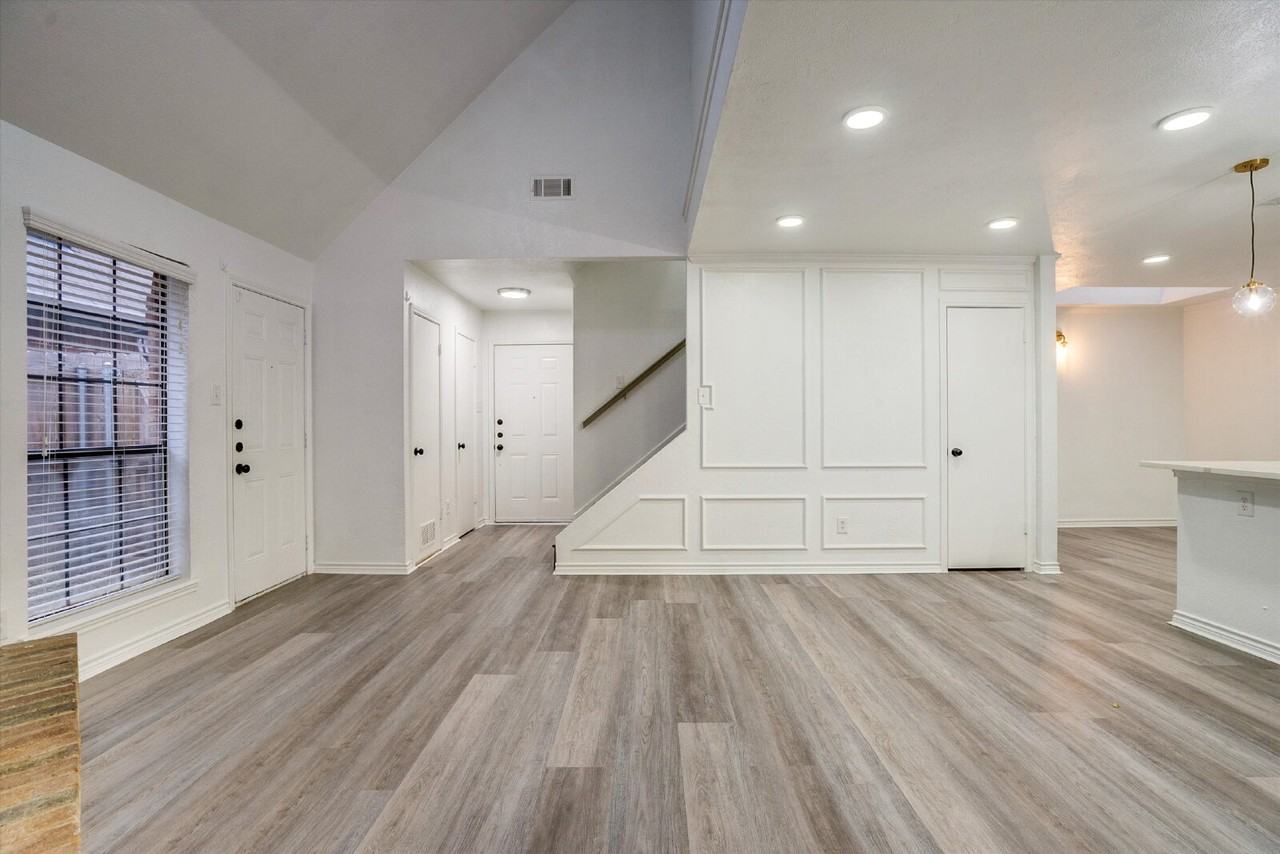 3302 Sara Dr - Photo 5 of 20