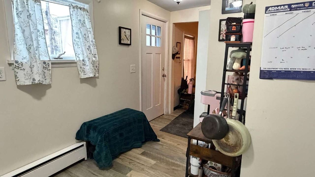 92 W Main St - Photo 4 of 9