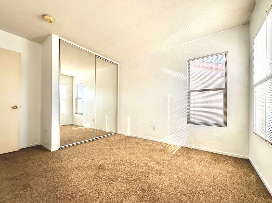 17003 Abell Ct - Photo 5 of 7