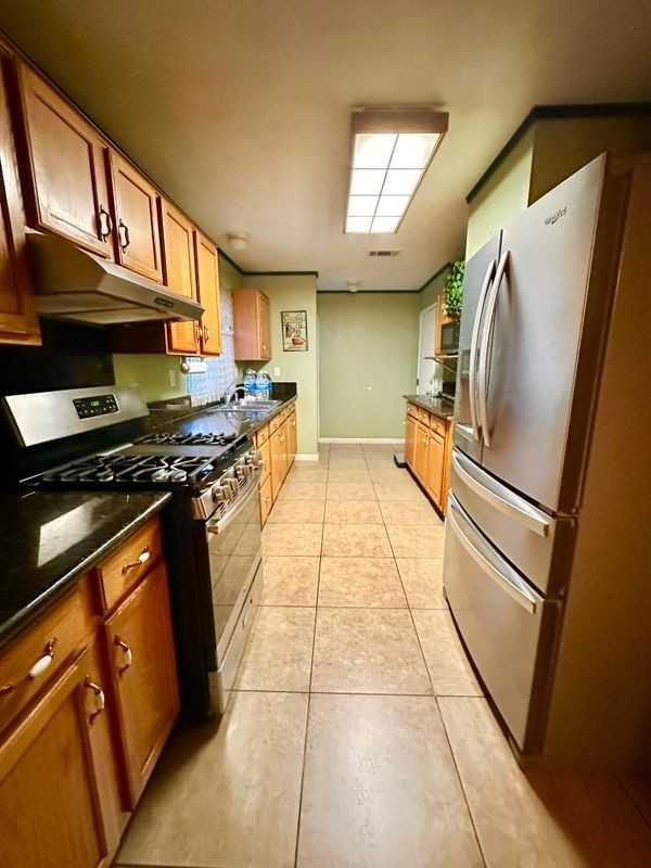 17003 Abell Ct - Photo 6 of 7