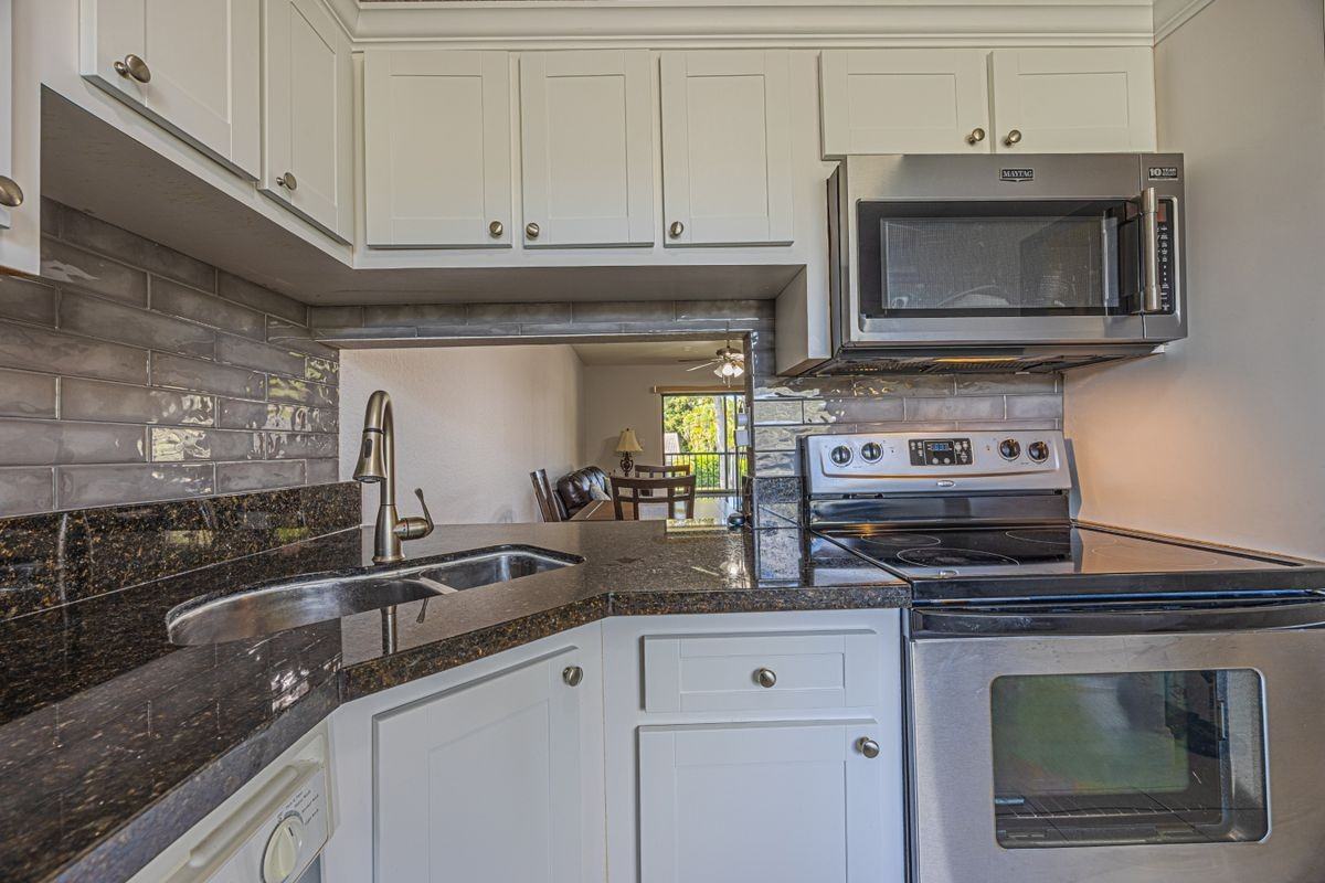 9541 Sw 1st Ct - Photo 2 of 28