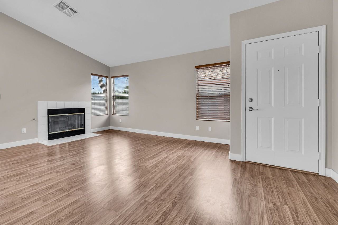 8016 Tulum Ct - Photo 3 of 28