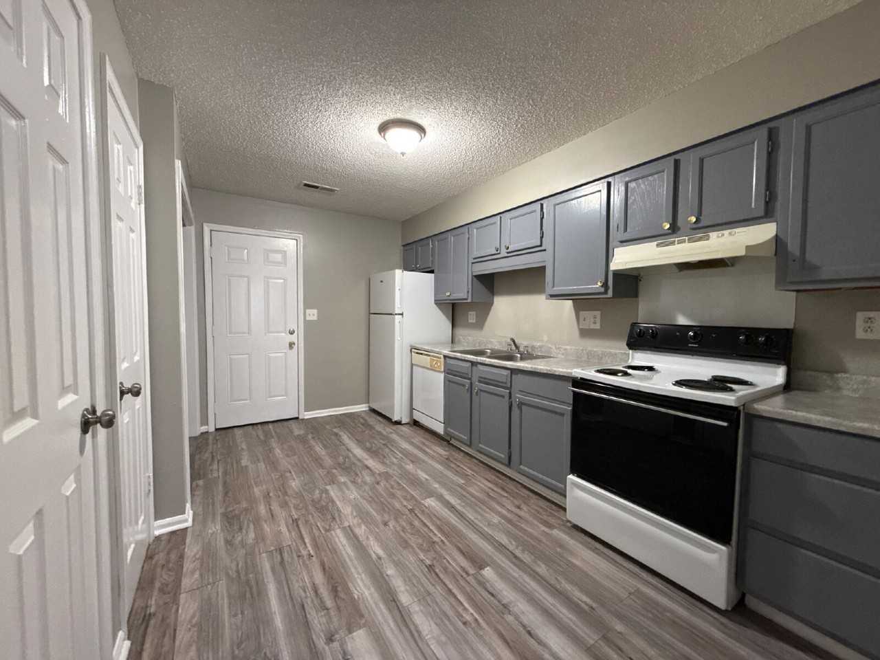 4424 Torrance Dr Nw #15 - Photo 3 of 8