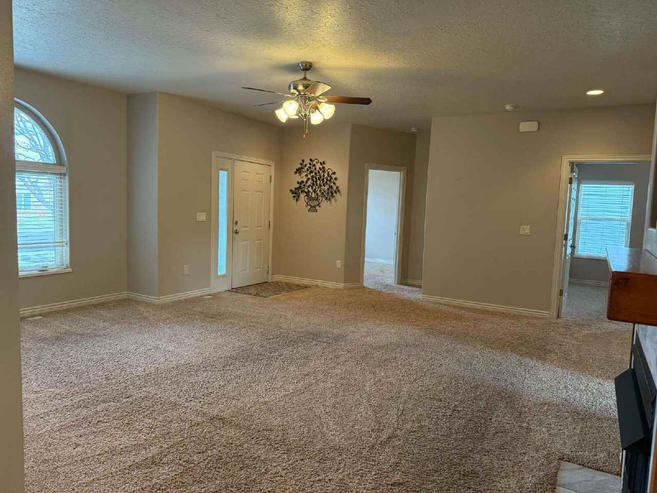 817 W 700 S - Photo 6 of 9