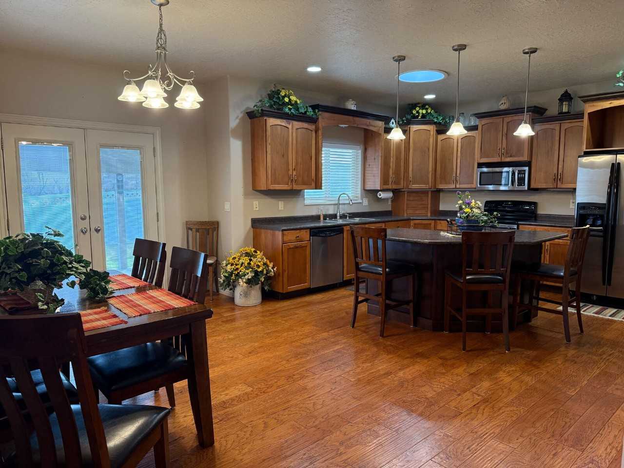 817 W 700 S - Photo 7 of 9