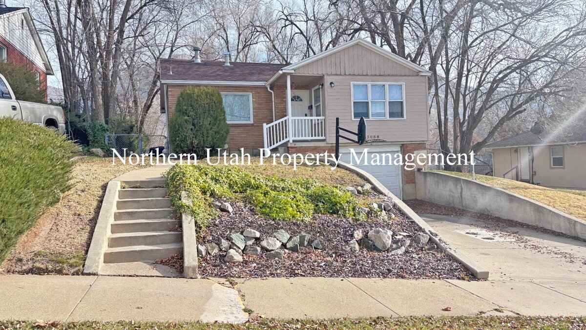 3088 Quincy Ave - Photo 2 of 17