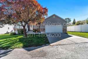 featured image of 1297 W Glencoe Dr