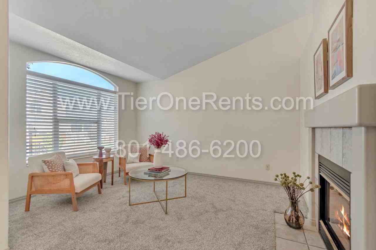 1297 W Glencoe Dr - Photo 4 of 22