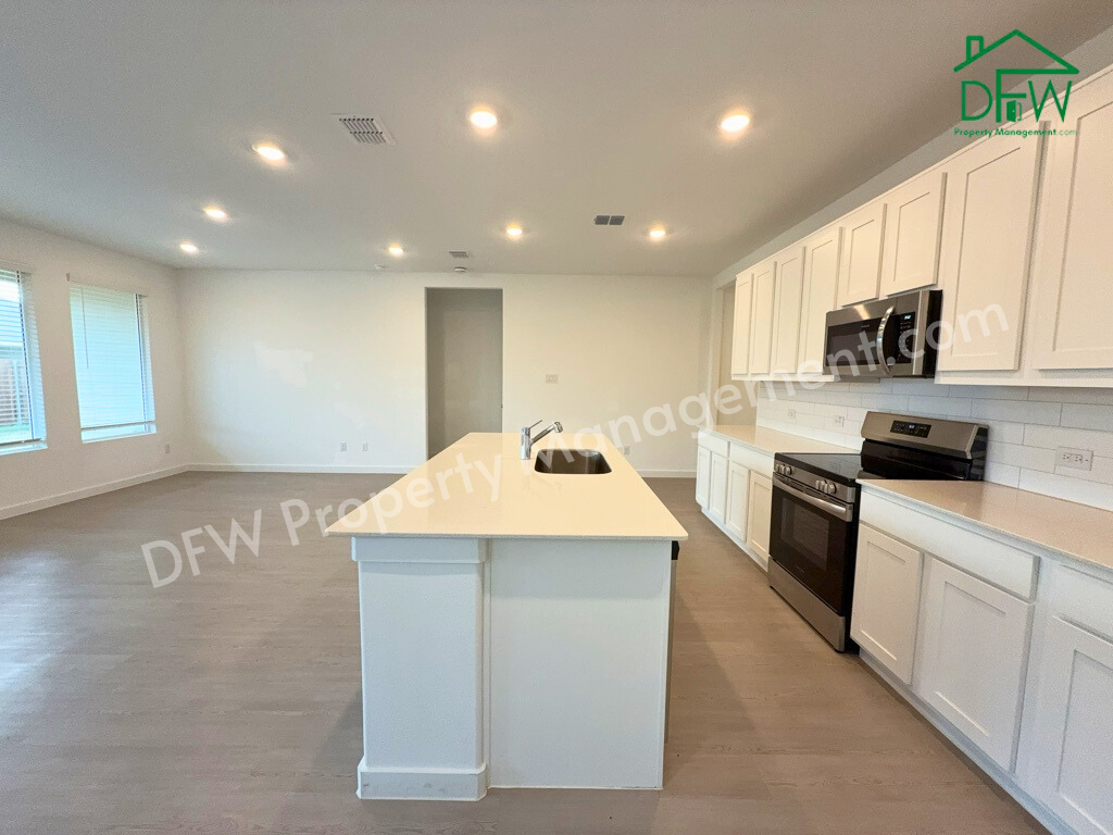 537 Mill Trace Way - Photo 6 of 40