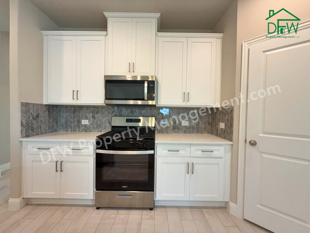 612 Amenduni Ln - Photo 6 of 40