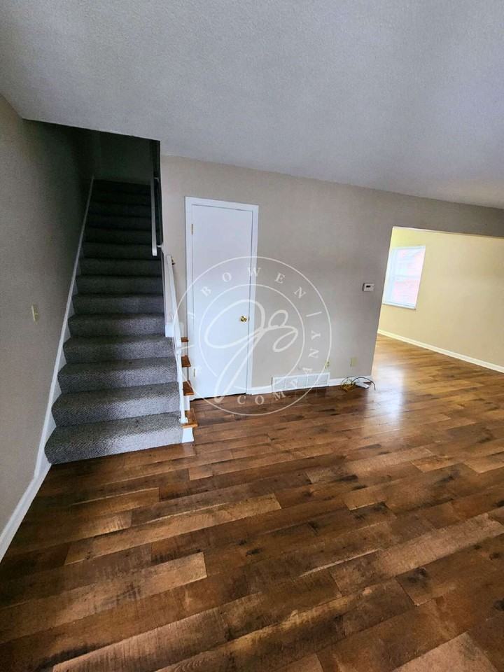 3854 Sheffield Ct - Photo 3 of 29