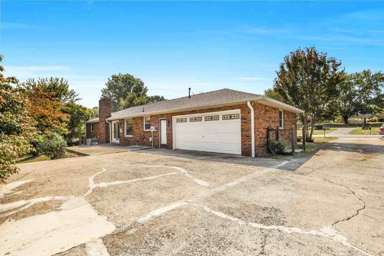 208 General Forrest Dr - Photo 5 of 24