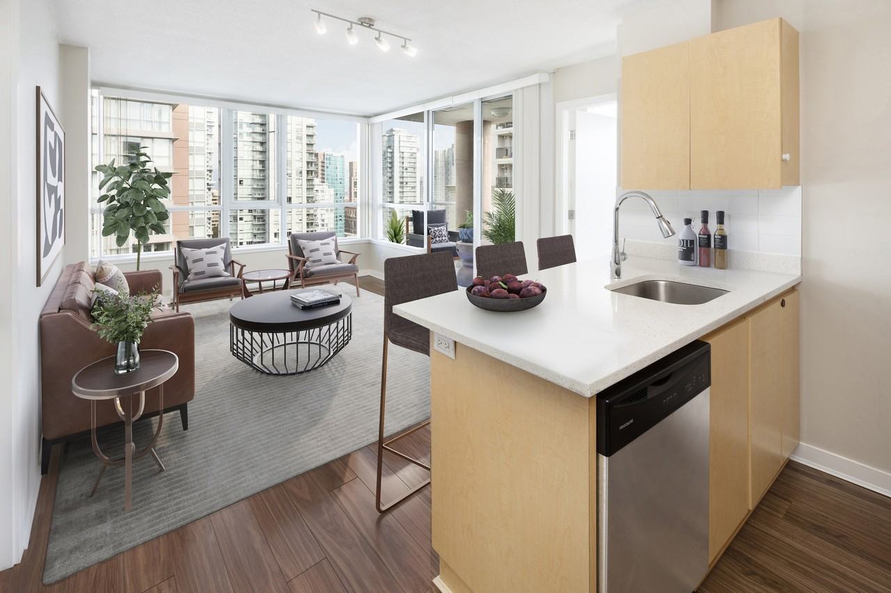 Metropolitan Towers - Photo 2 of 28