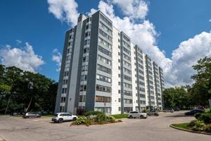 featured image of 500 Proudfoot Lane