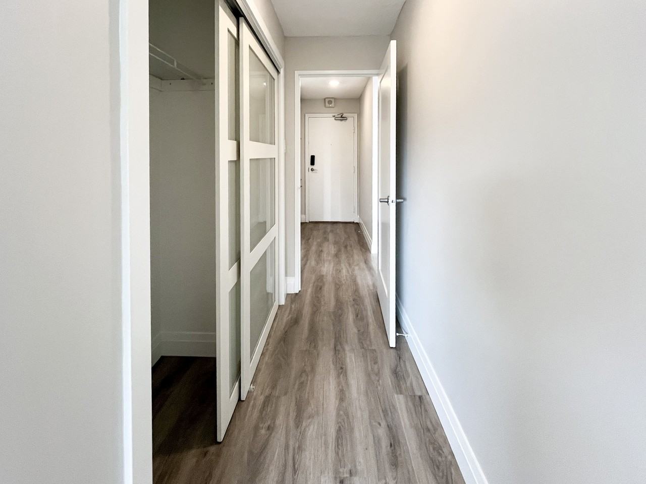 1101 Bay - Photo 7 of 17