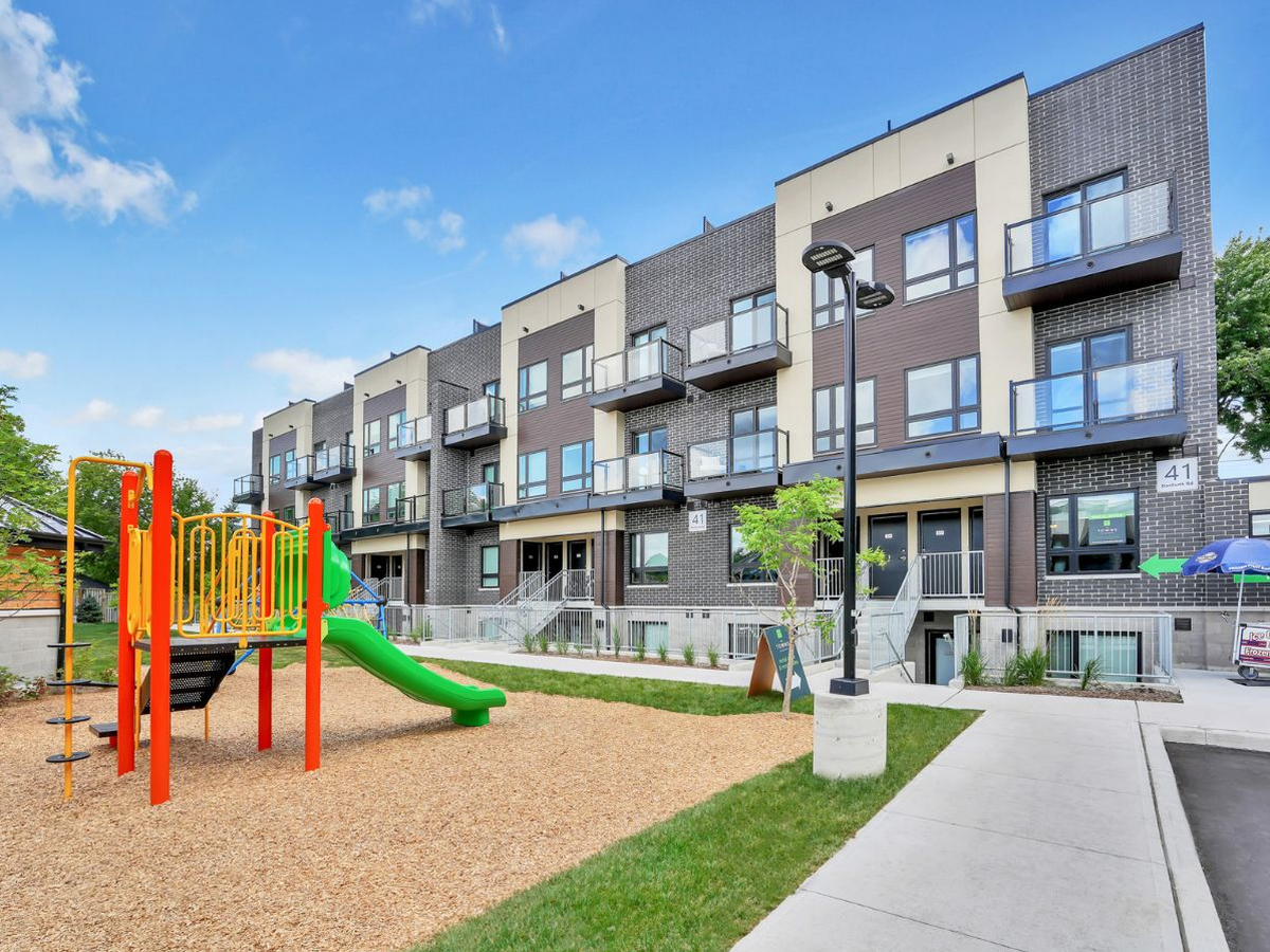 Towns On Danforth - Photo 2 of 29