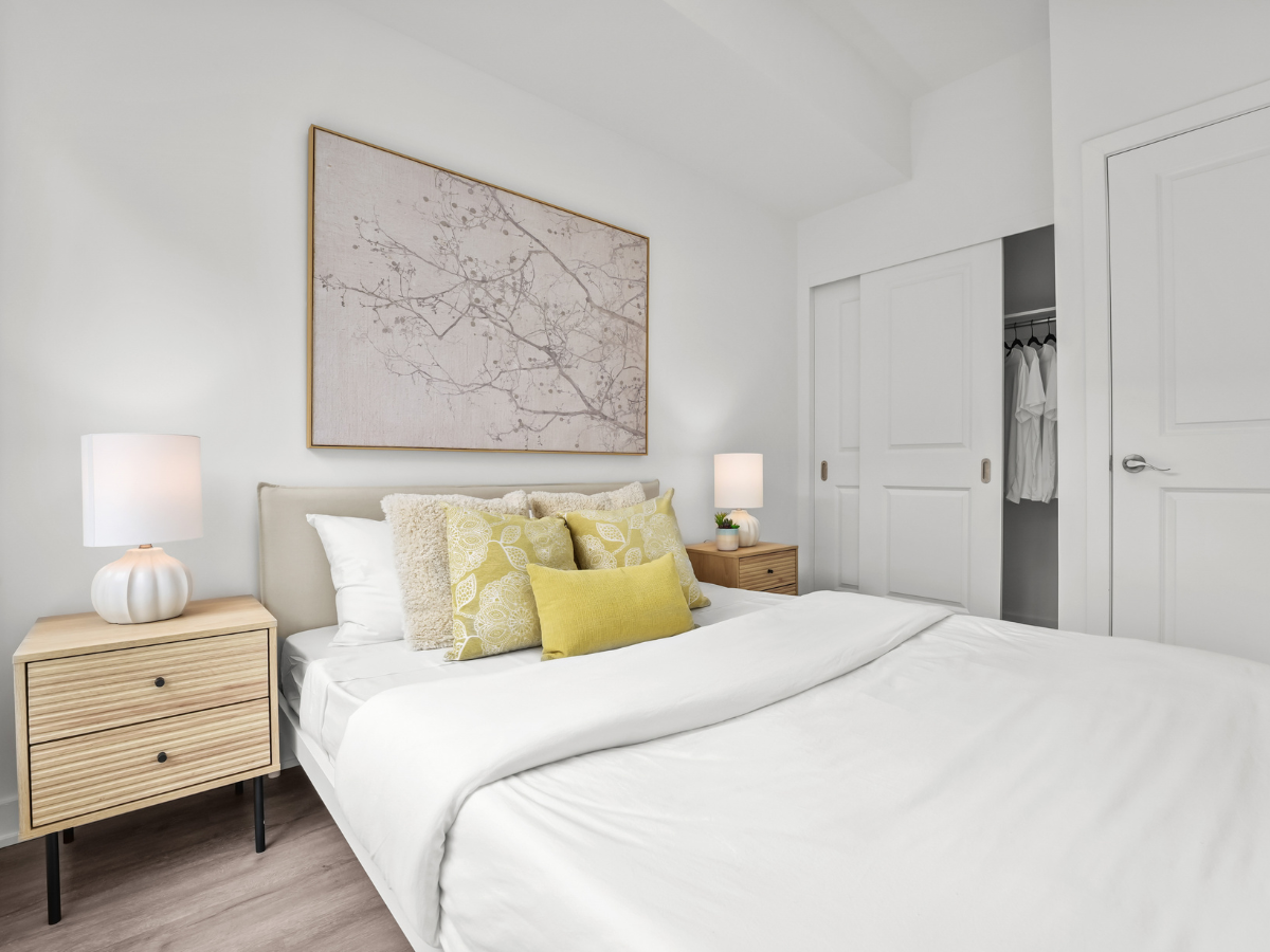 Towns On Danforth - Photo 6 of 29