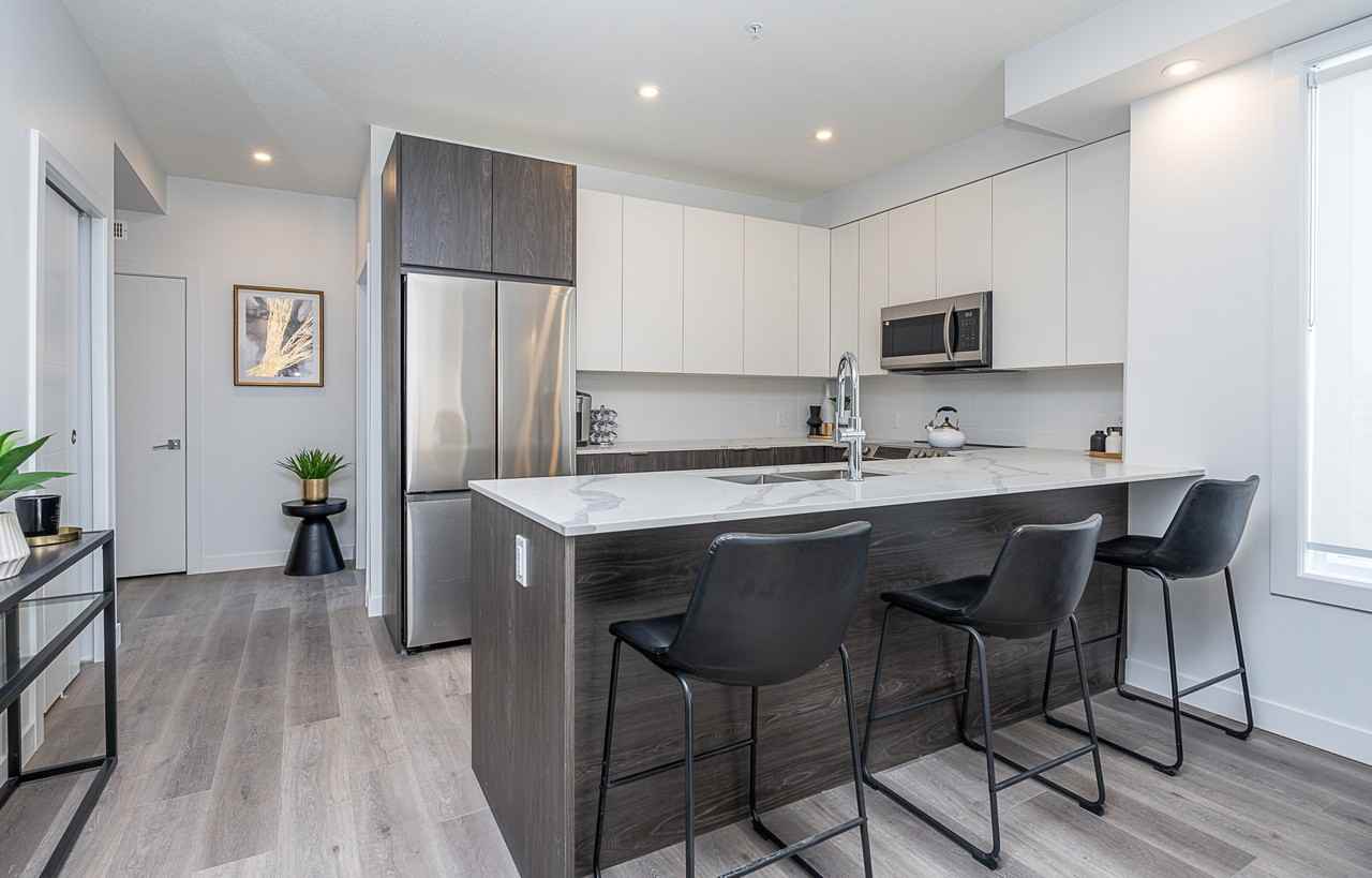 Edgemont Flats - Photo 3 of 11