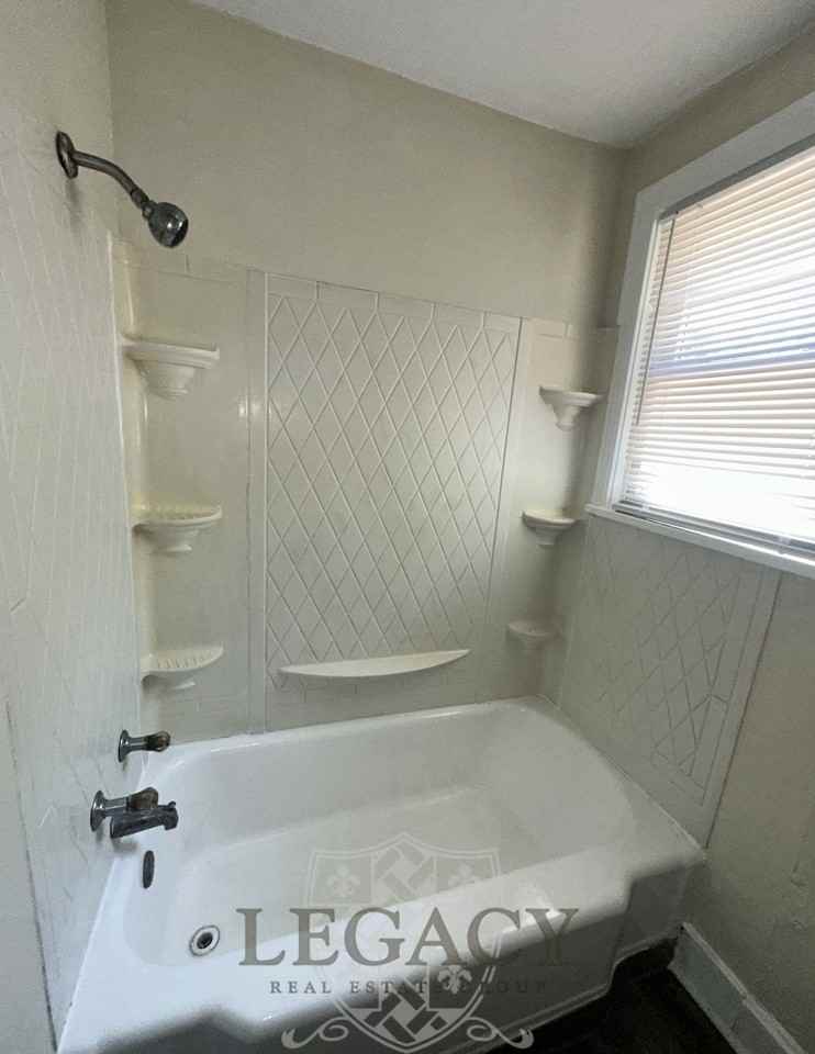 517 Patterson St #A - Photo 2 of 7