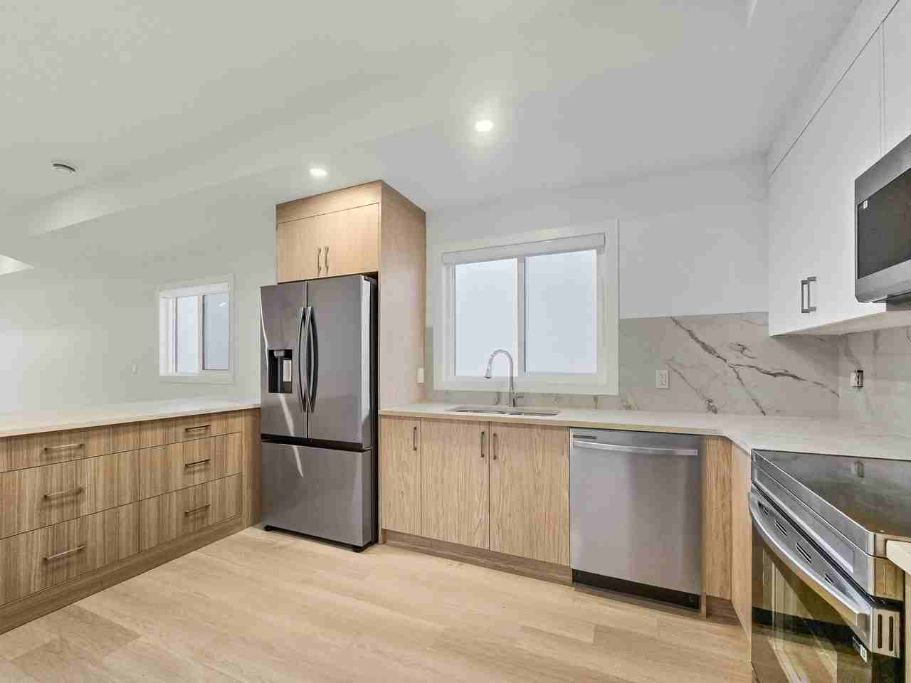 6123 33 Ave Nw - Photo 3 of 46