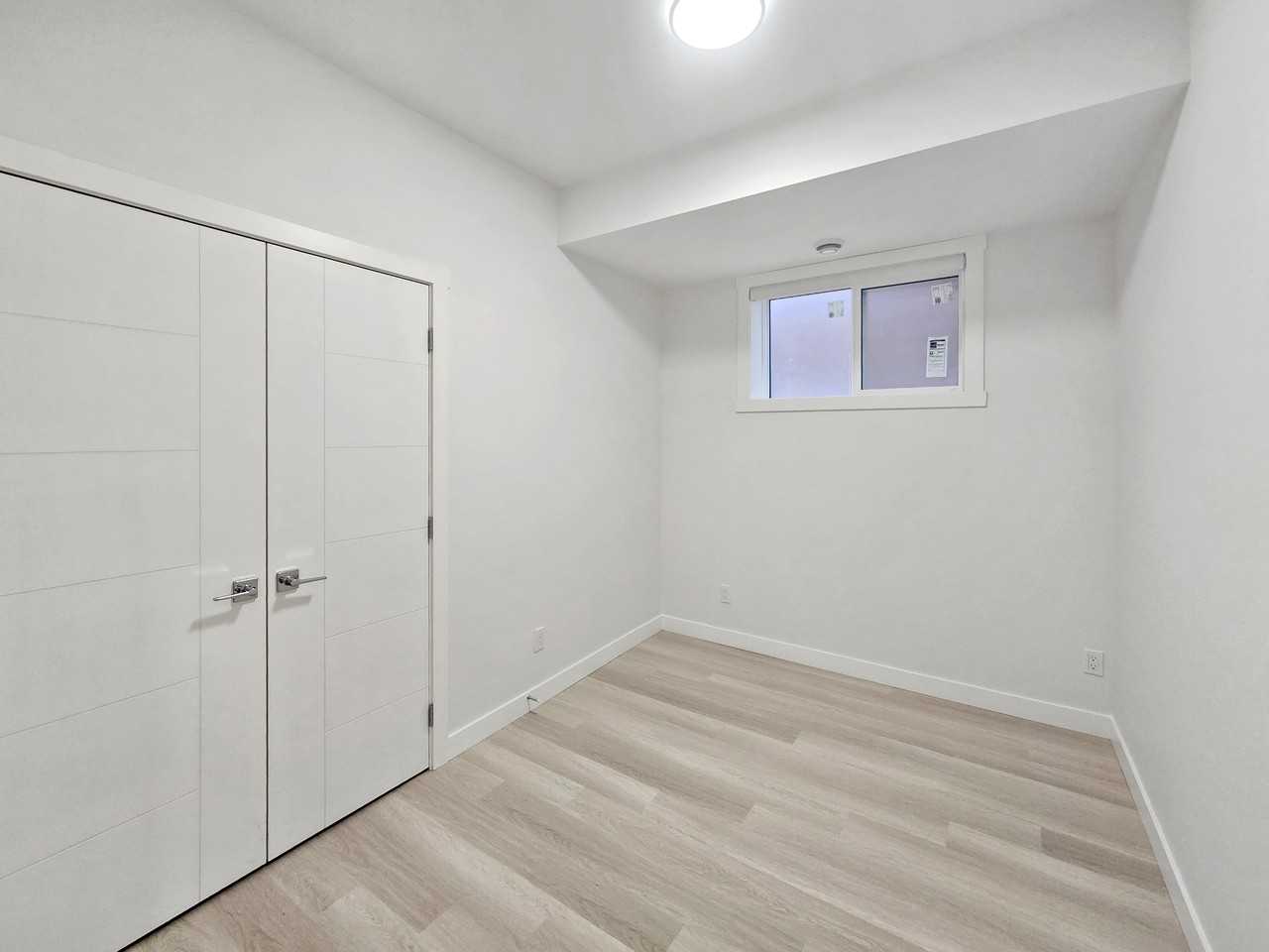 6123 33 Avenue NW - Photo 4 of 11