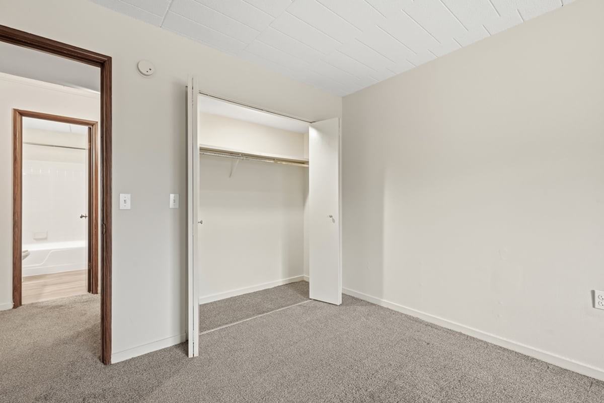 Bryn Mawr - Photo 7 of 31