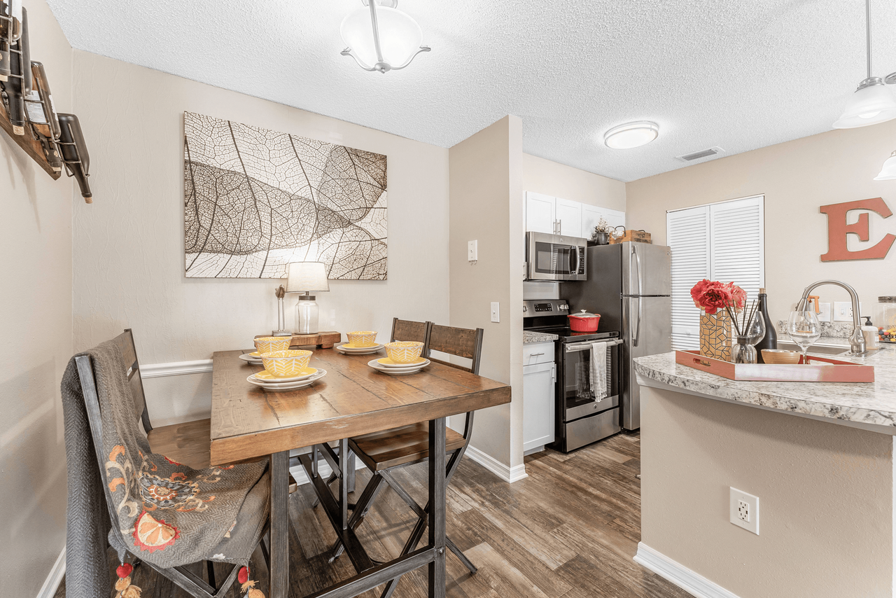 Epic Apartments - Photo 4 of 41