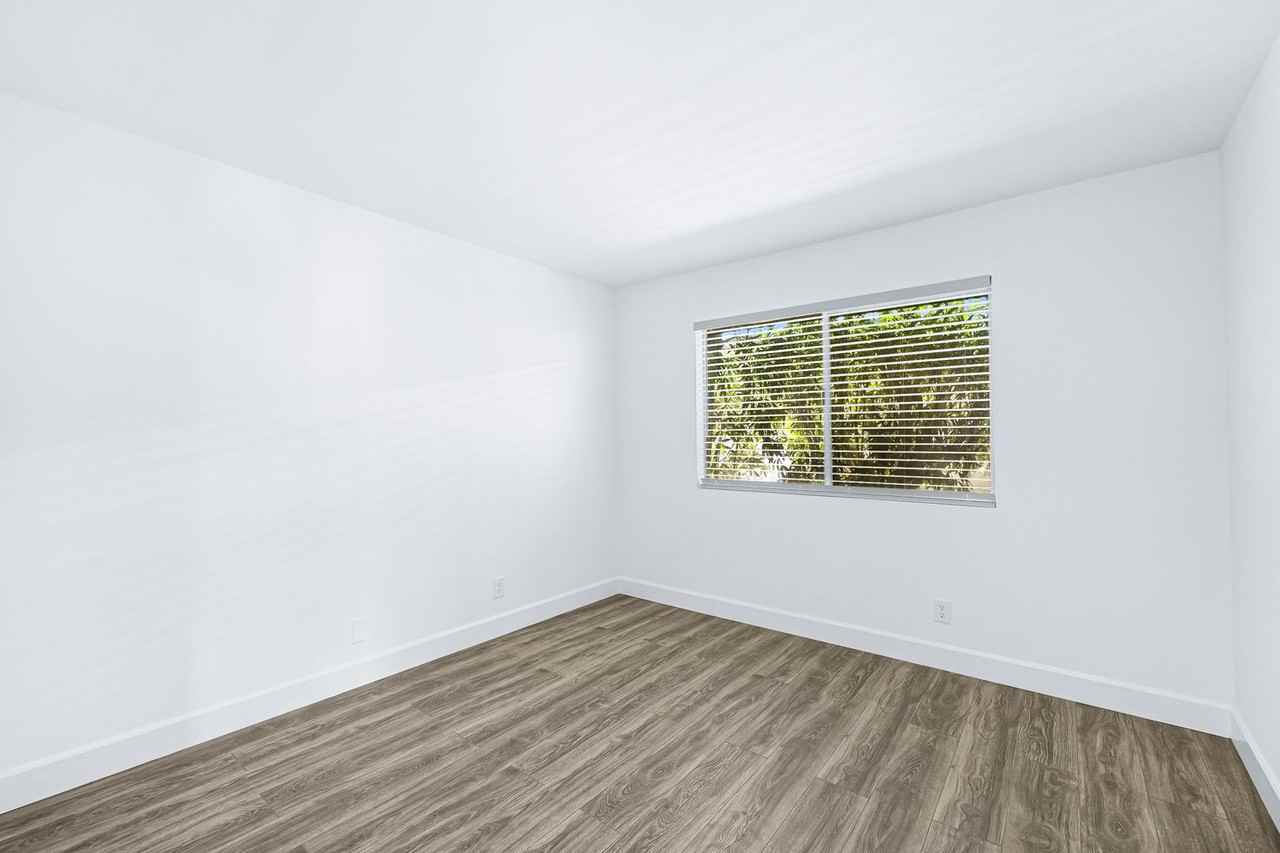 55210 Airlane Dr - Photo 6 of 17