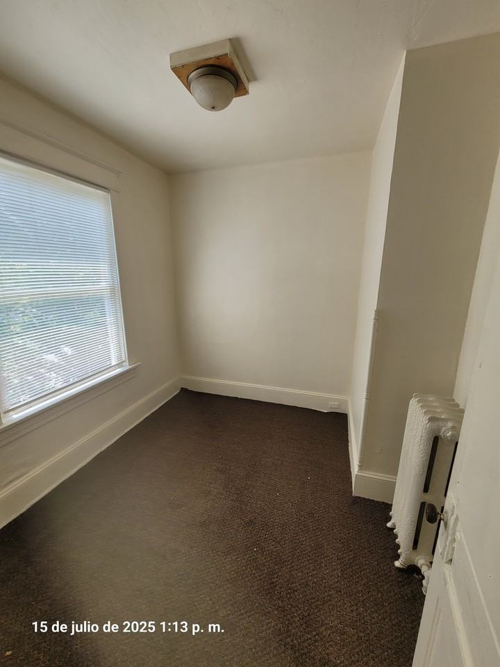 2014 W Greenfield Ave - Photo 4 of 5