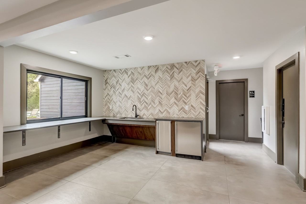 Wynnwood Vinings - Photo 7 of 40