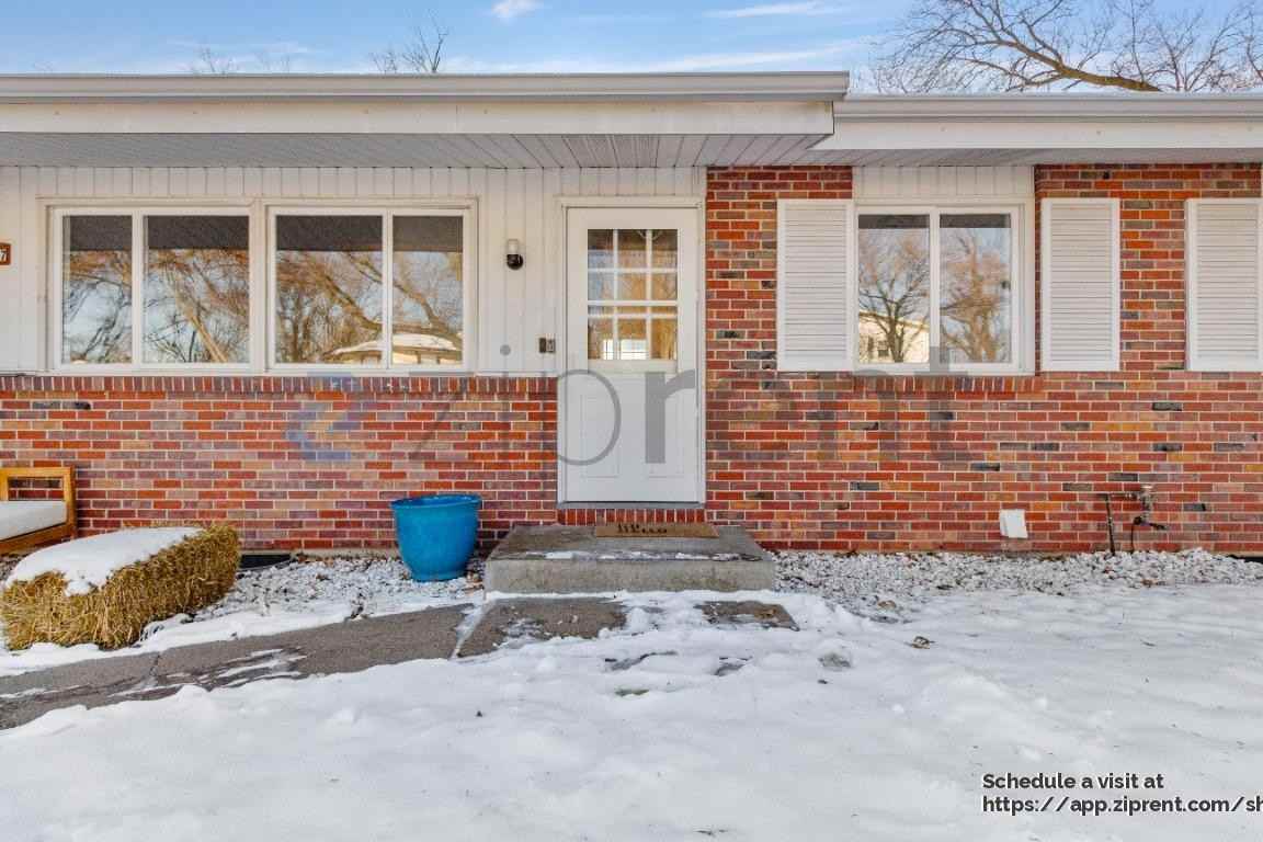 10017 Sprague St - Photo 2 of 35