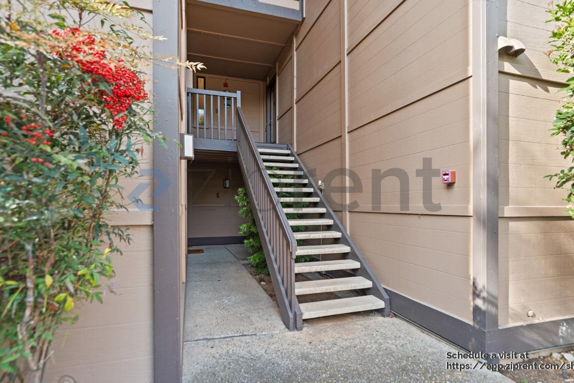 2000 Rock St #7 - Photo 2 of 32