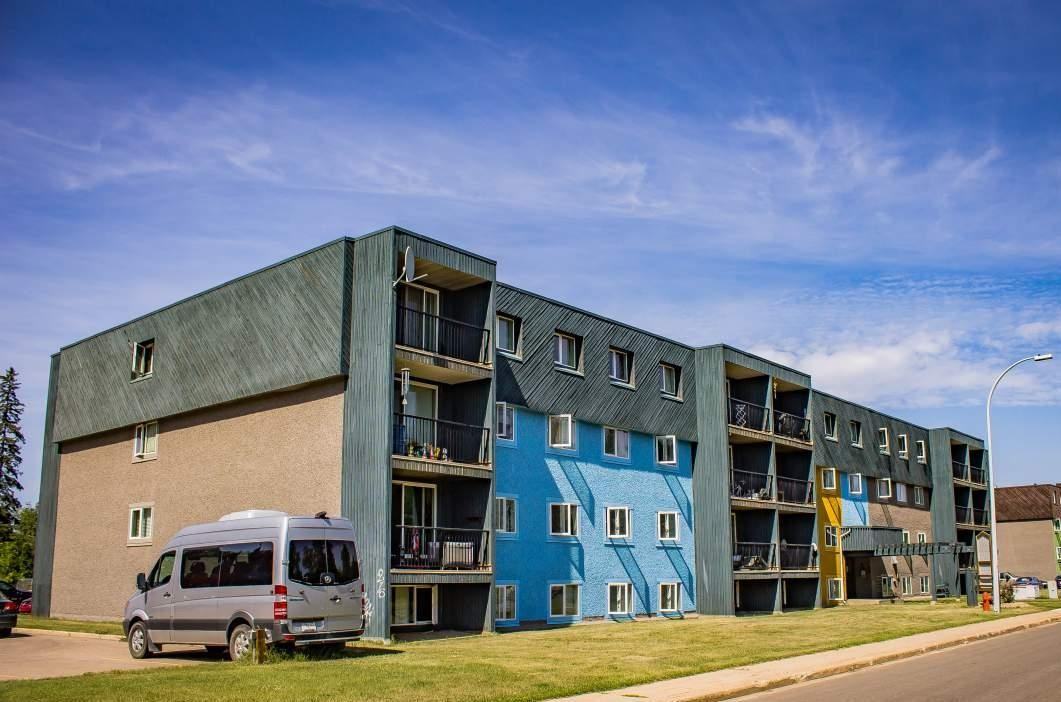 4 Nixon - Photo 2 of 15